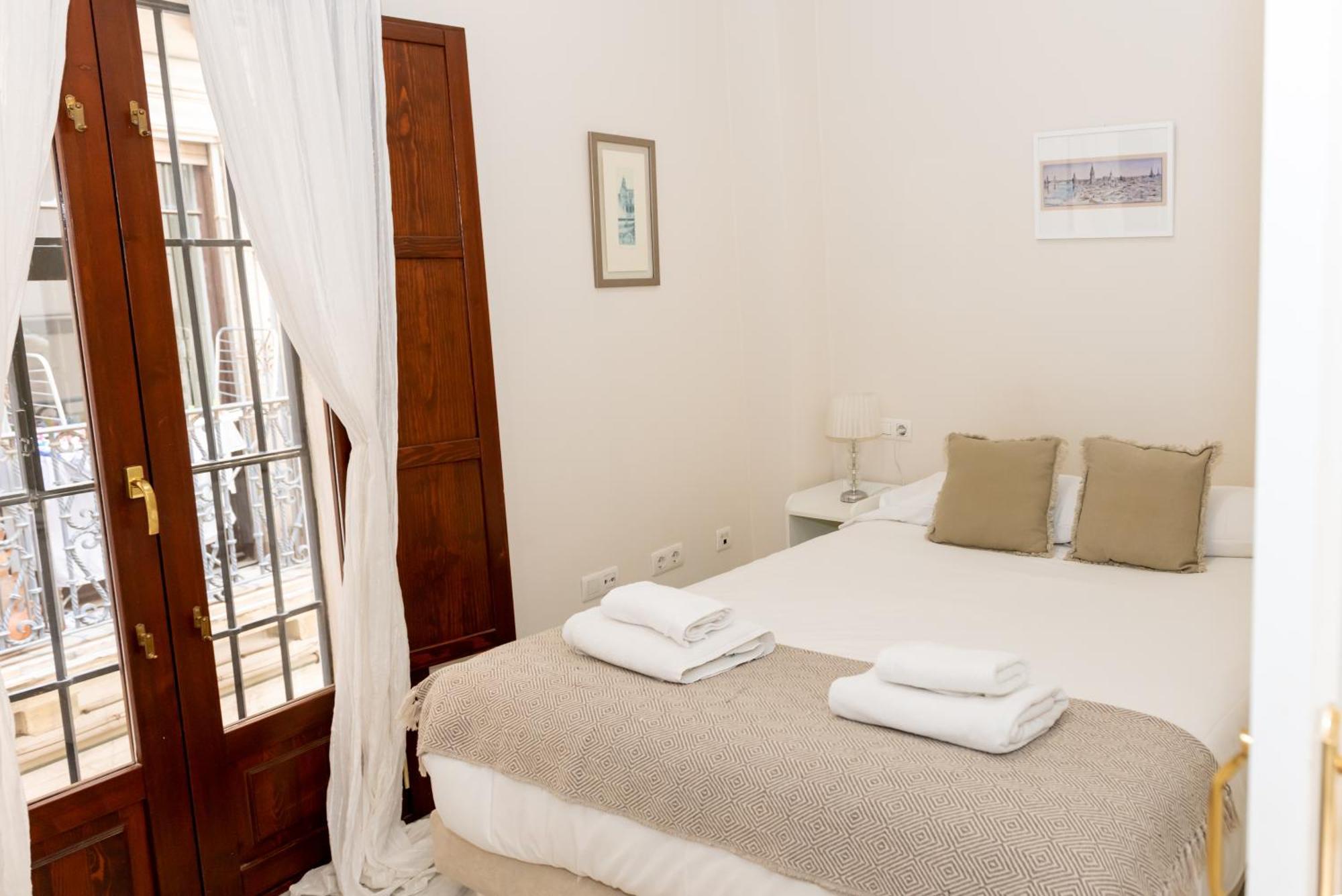 Charming & Quiet Apartment In Plaza Del Salvador Sevilla Eksteriør billede
