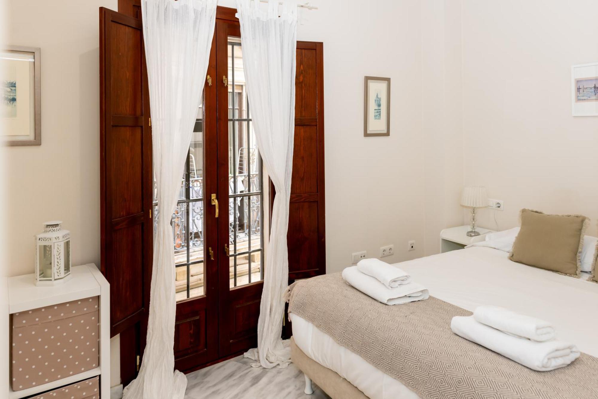 Charming & Quiet Apartment In Plaza Del Salvador Sevilla Eksteriør billede