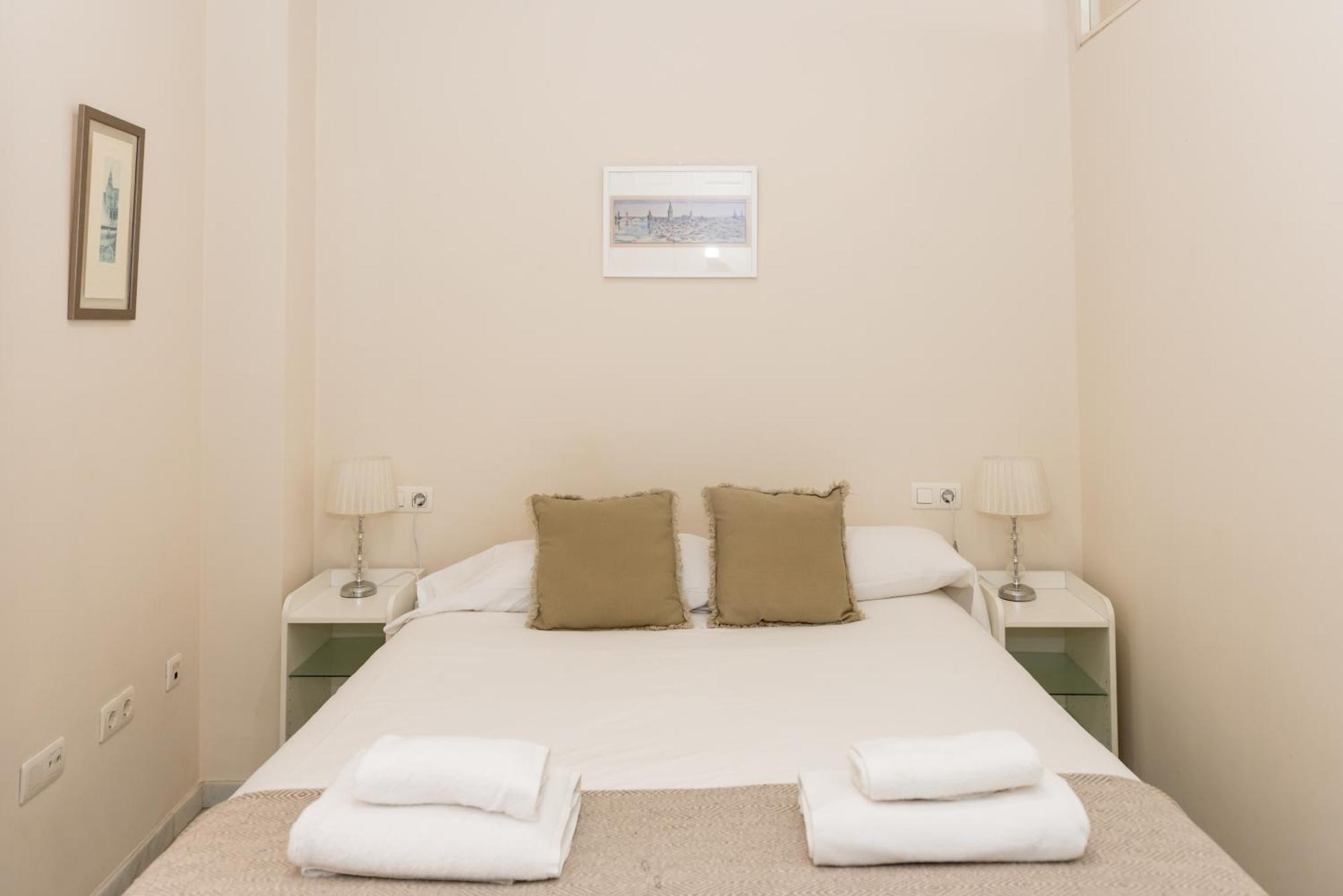 Charming & Quiet Apartment In Plaza Del Salvador Sevilla Eksteriør billede