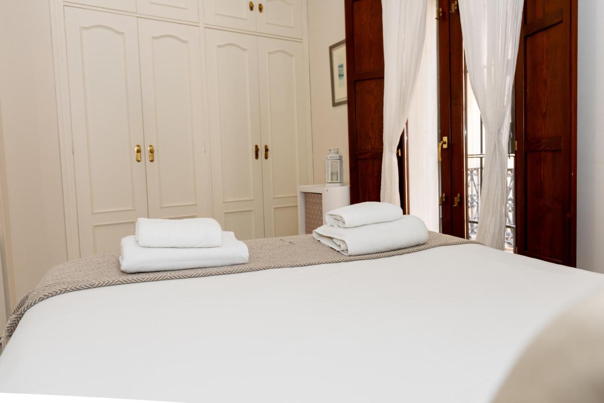 Charming & Quiet Apartment In Plaza Del Salvador Sevilla Eksteriør billede